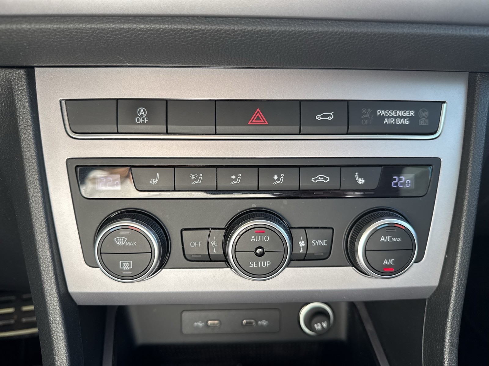 Seat Ateca 2.0 FR PANO AHK CAM ALU18" eKLAPPE NAVI
