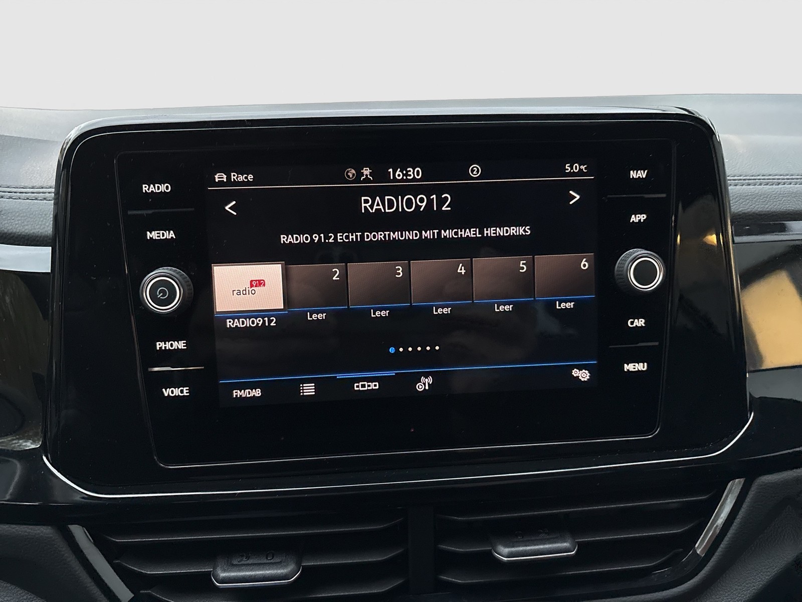 Volkswagen T-Roc 2.0 R 4X4 AKRAPOVIC LEDER PANO CAM ACC 19Z