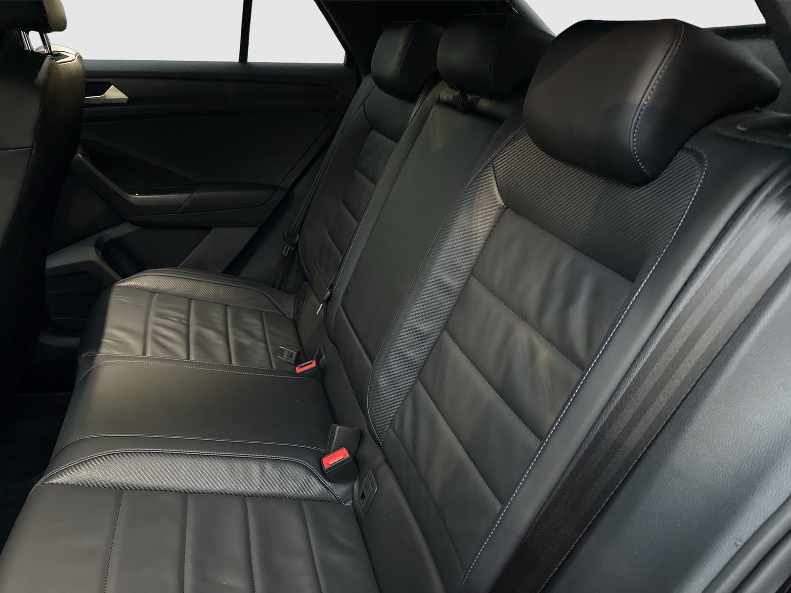 Volkswagen T-Roc 2.0 R 4X4 AKRAPOVIC LEDER PANO CAM ACC 19Z