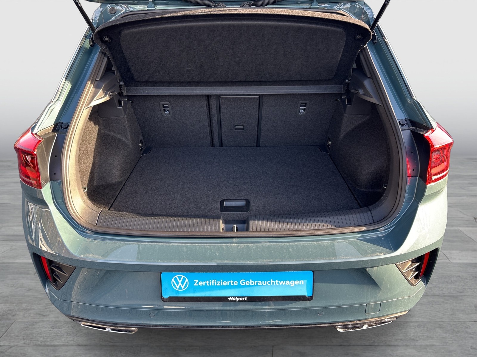 Volkswagen T-Roc 2.0 R-LINE ACC LM17 NAVI CARPLAY SITZHEIZ.