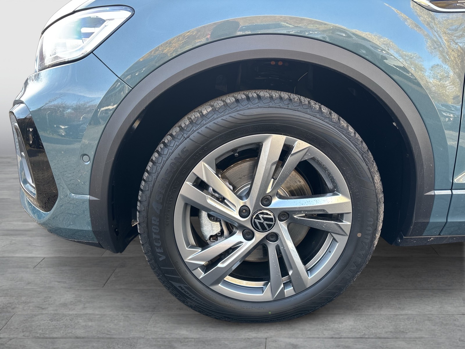 Volkswagen T-Roc 2.0 R-LINE ACC LM17 NAVI CARPLAY SITZHEIZ.