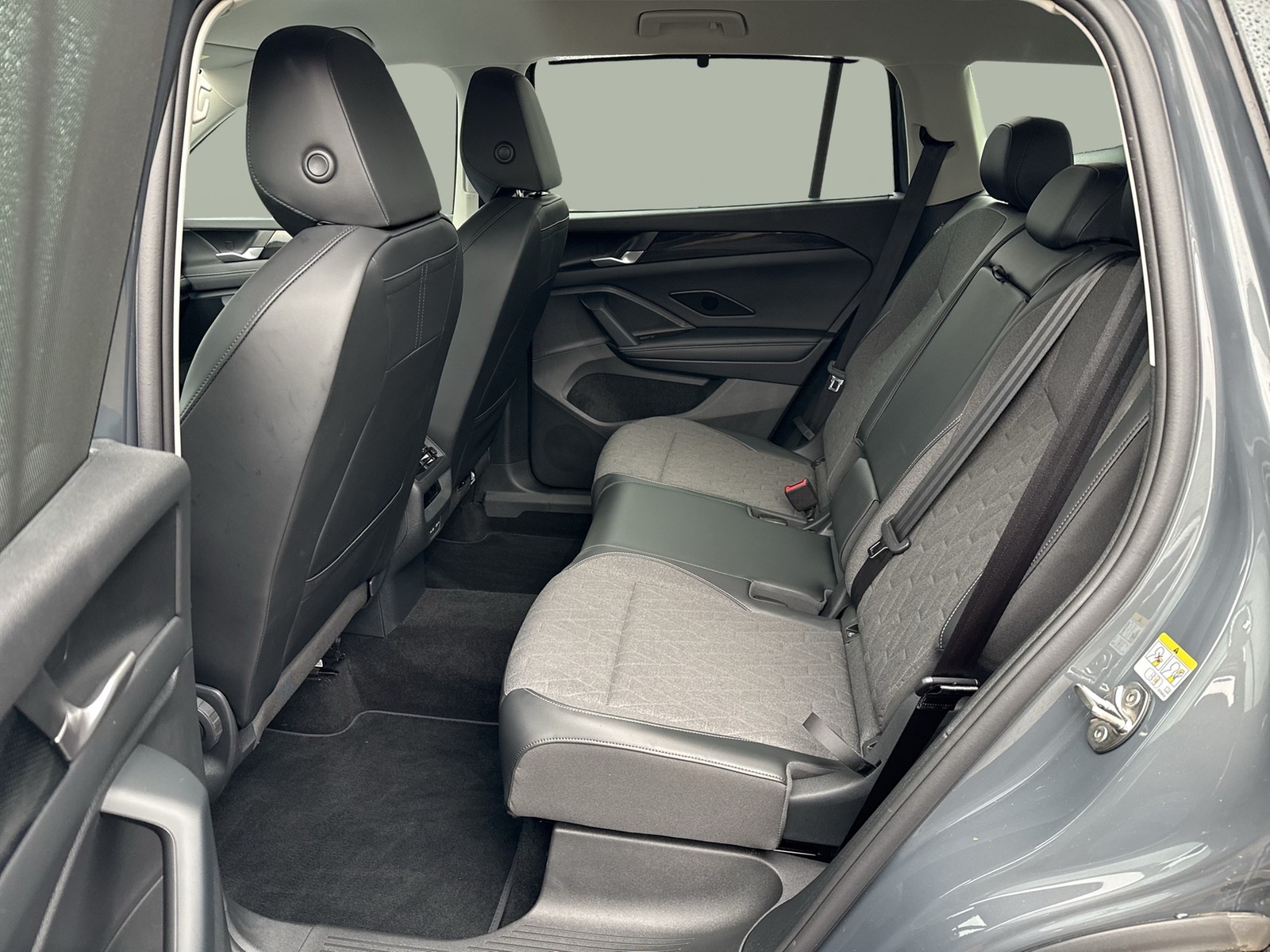 Volkswagen Tayron 2.0 LIFE 4X4 AHK CAM ACC 18Z NAVI CARPLAY