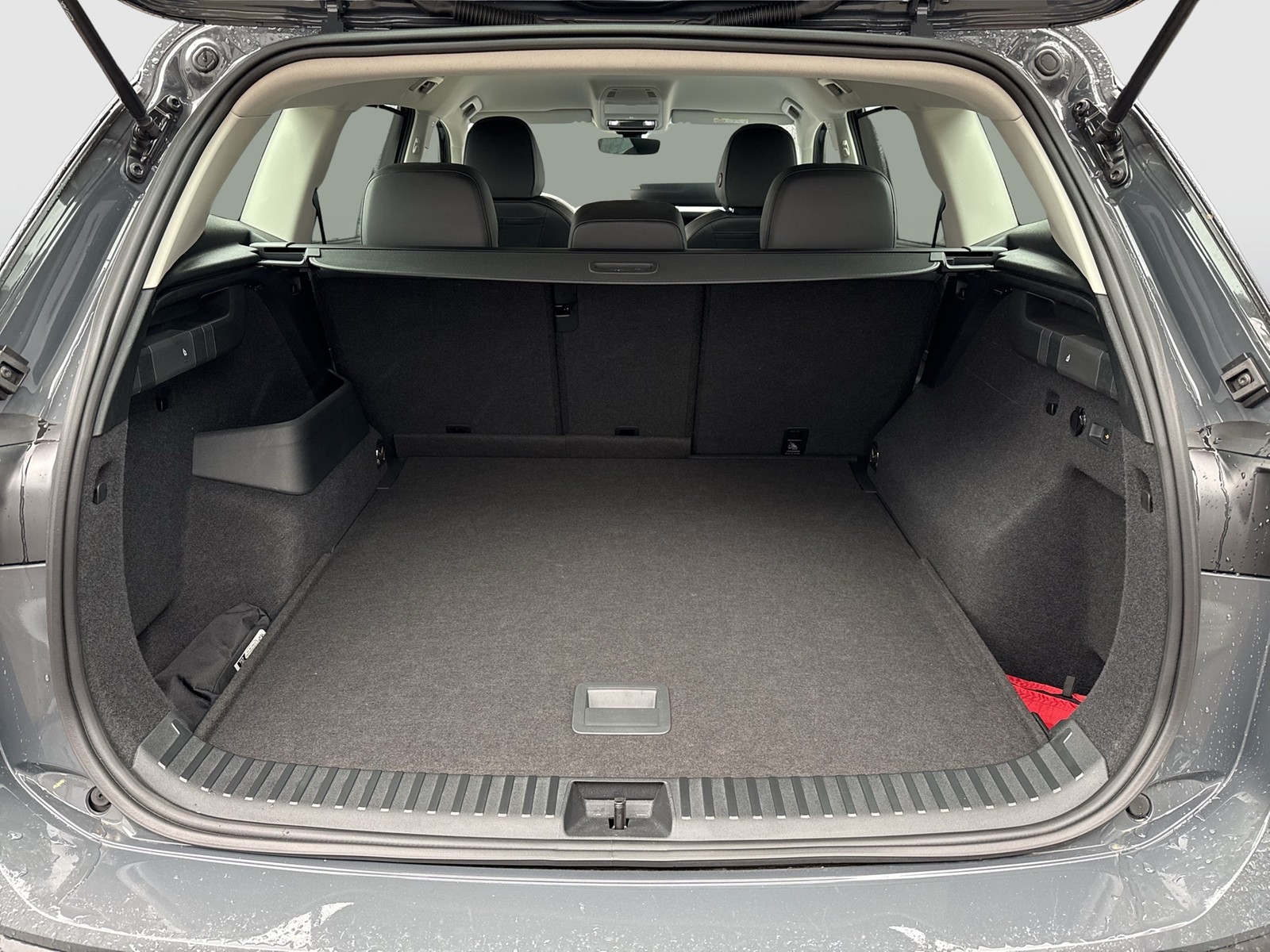 Volkswagen Tayron 2.0 LIFE 4X4 AHK CAM ACC 18Z NAVI CARPLAY