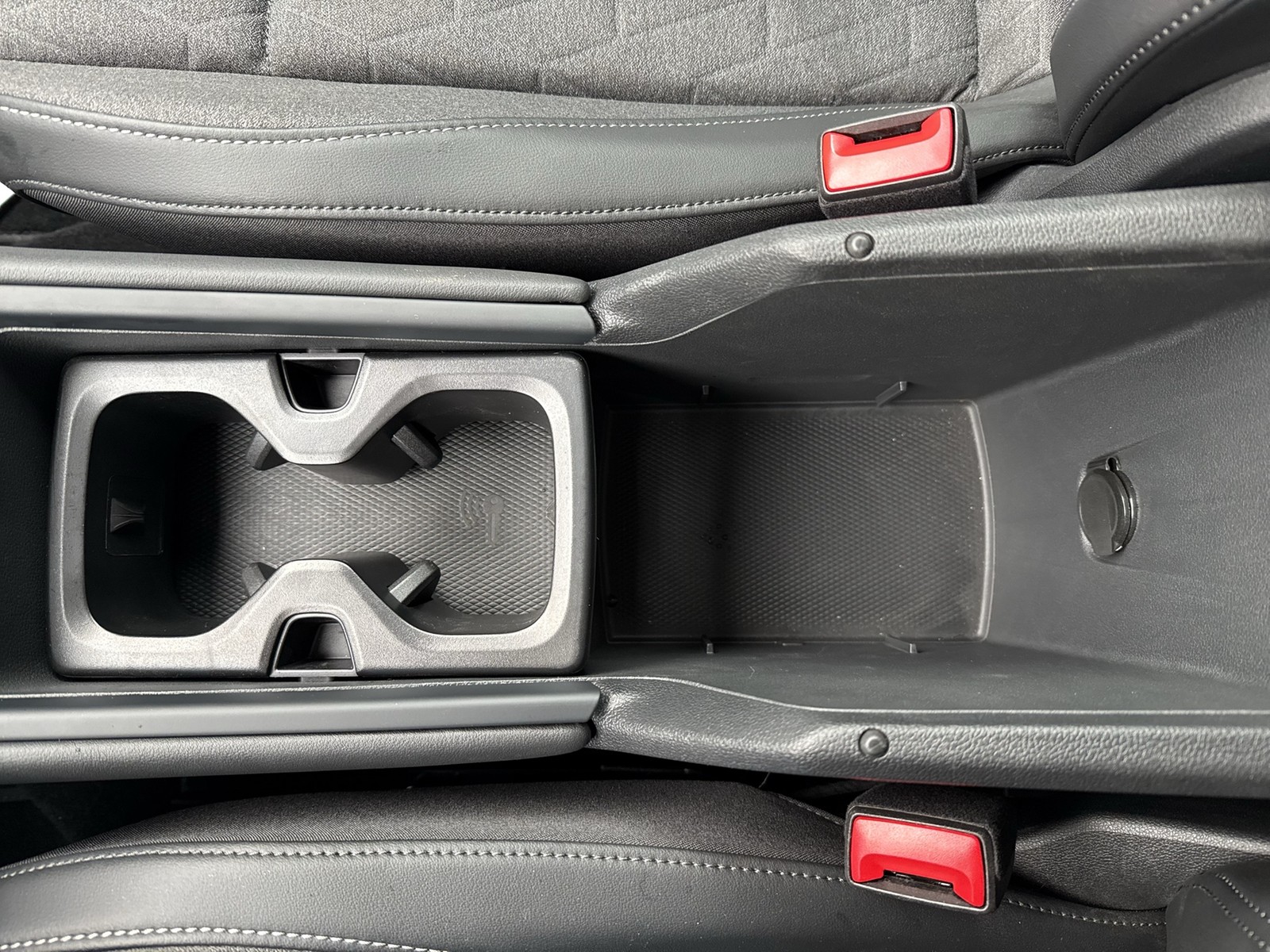 Volkswagen Tayron 2.0 LIFE 4X4 AHK CAM ACC 18Z NAVI CARPLAY