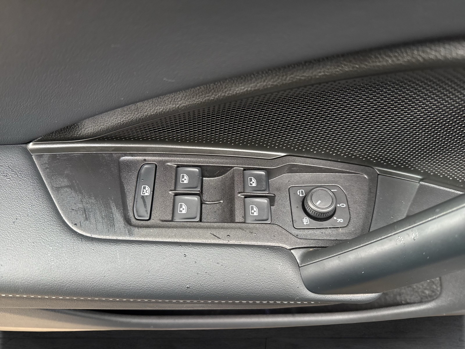 Volkswagen Tayron 2.0 LIFE 4X4 AHK CAM ACC 18Z NAVI CARPLAY