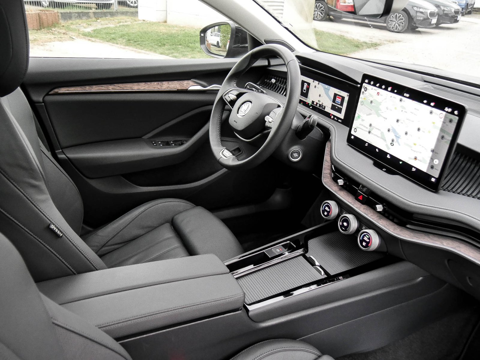 Skoda Superb Combi 1.5 eTSI L&K AHK 360CAM SITZHEIZ