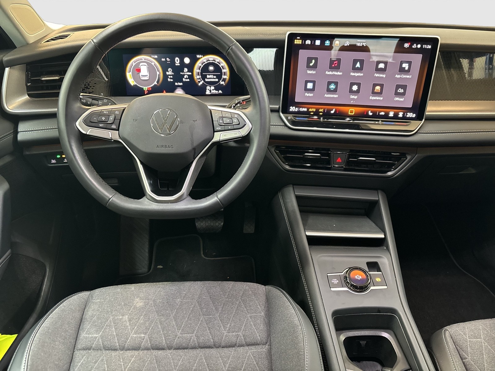 Volkswagen Tayron 2.0 LIFE 4X4 AHK CAM ACC LM18 CARPLAY