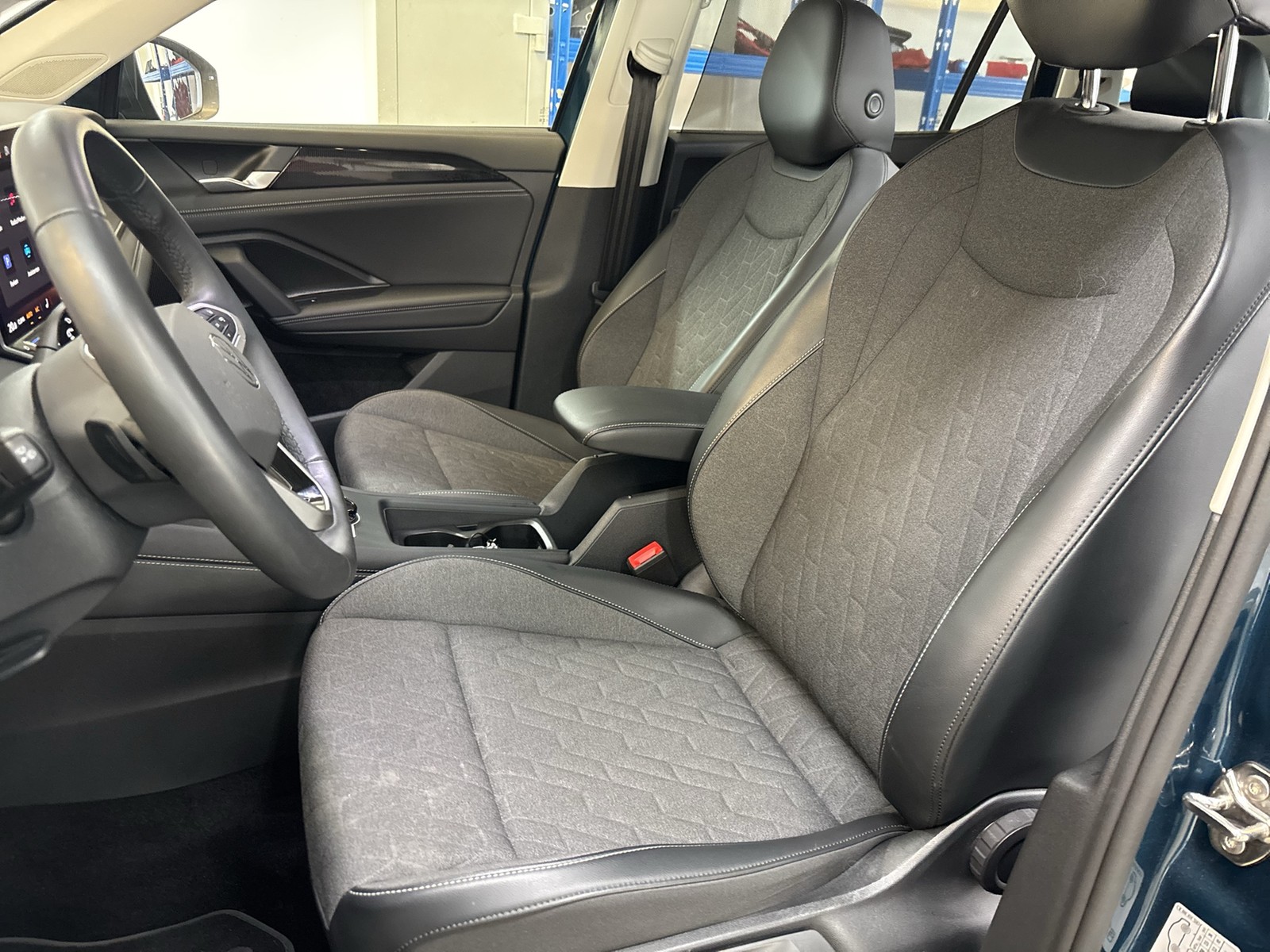 Volkswagen Tayron 2.0 LIFE 4X4 AHK CAM ACC LM18 CARPLAY