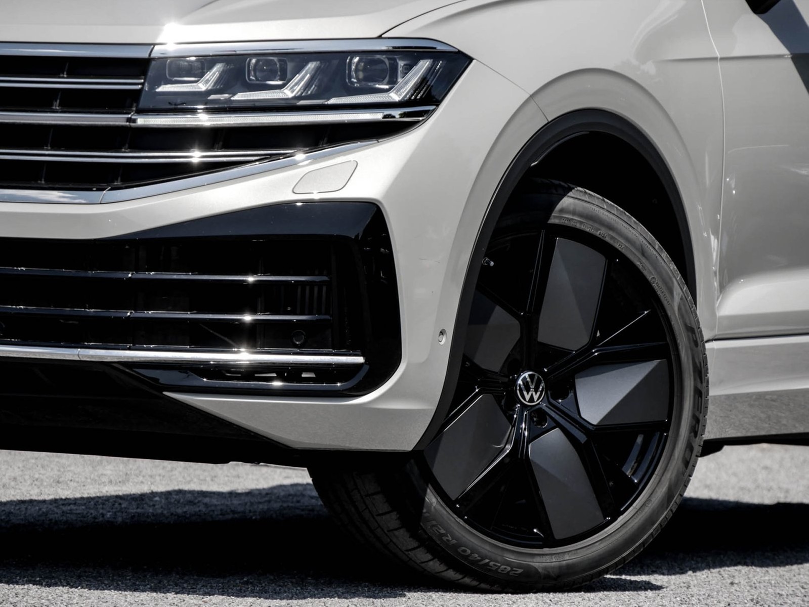 Volkswagen Touareg HYBRID ELEGANCE NEUESMODELL PANO CAM 21Z