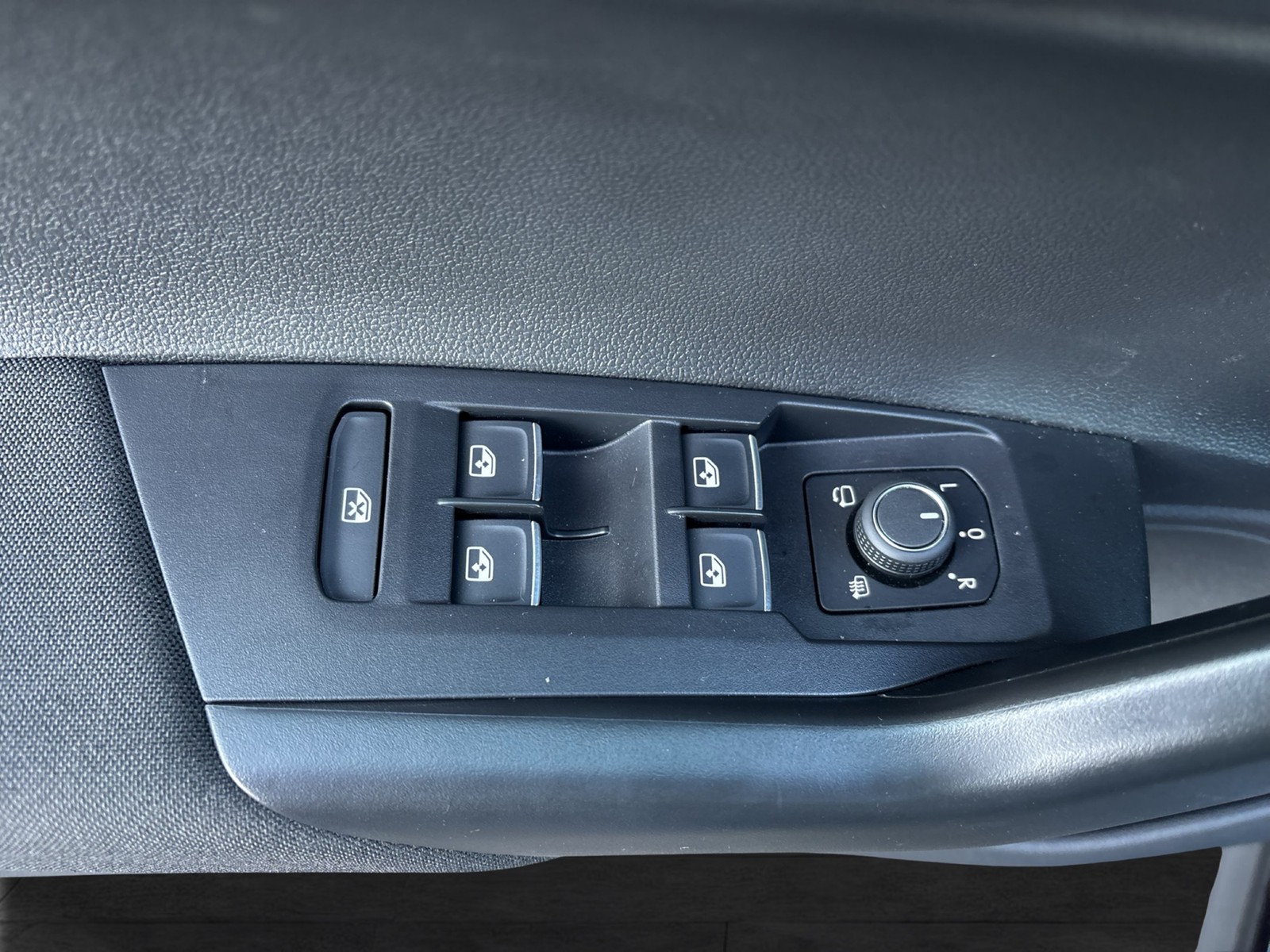 Volkswagen Polo 1.0 R-LINE CAM ACC LM17 NAVI CARPLAY SITZHZ