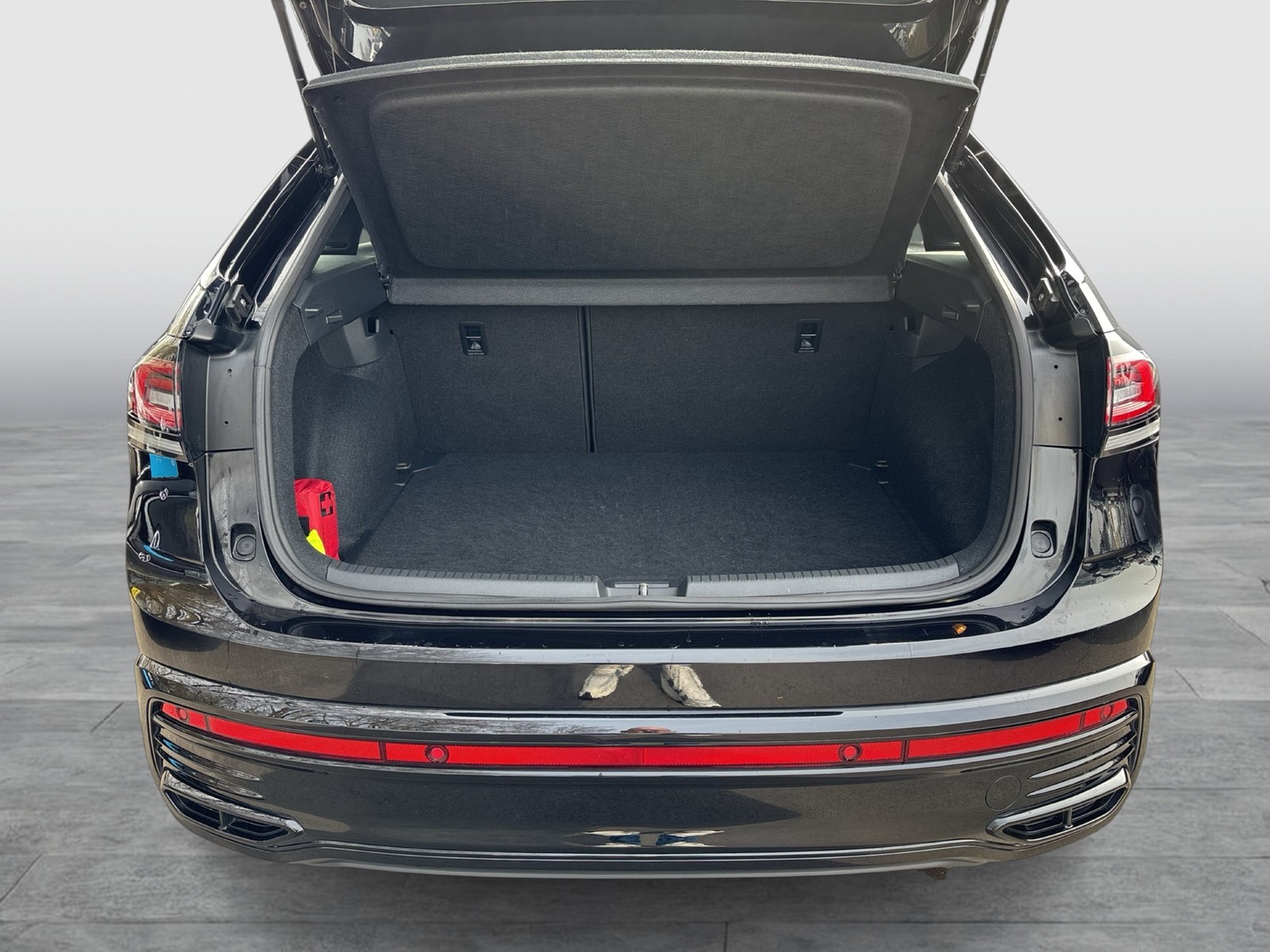 Volkswagen Taigo 1.0 R-LINE BLACK STYLE CAM ACC LM18 NAVI