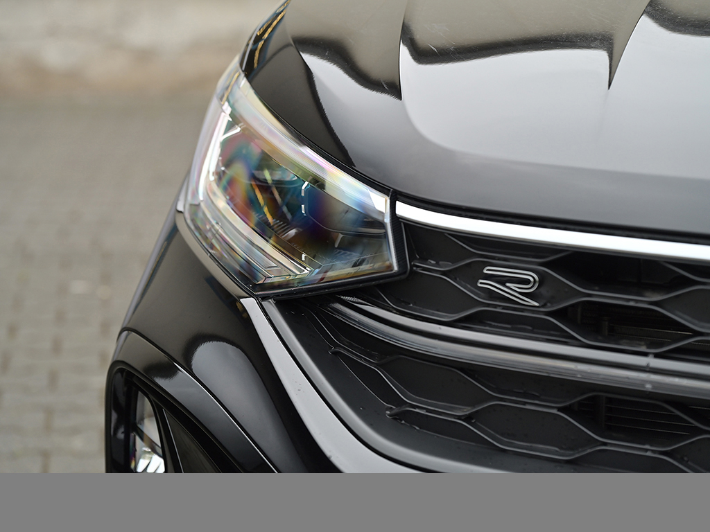 Volkswagen Taigo 1.0 R-LINE BLACK STYLE CAM ACC LM18 NAVI