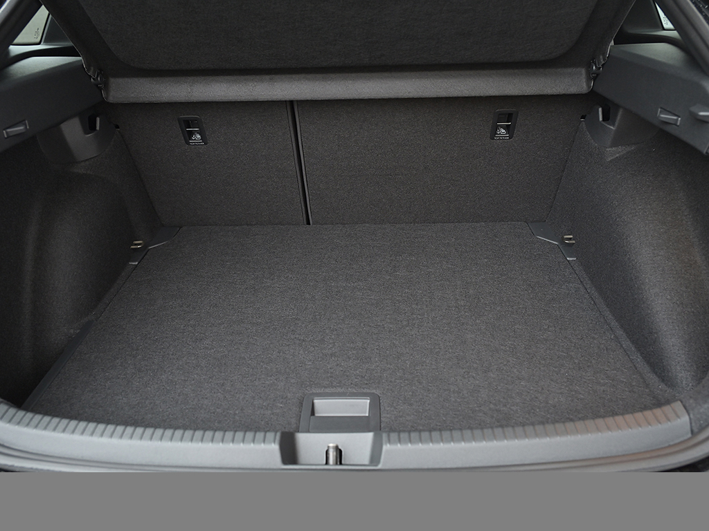 Volkswagen Taigo 1.0 R-LINE BLACK STYLE CAM ACC LM18 NAVI