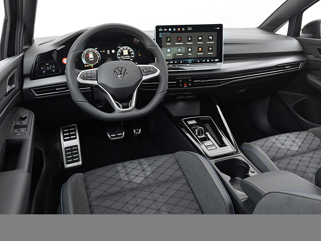Volkswagen Golf Variant VIII 2.0 R-LINE BLACKSTYLE PANO CAM
