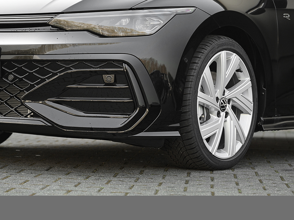 Volkswagen Golf Variant VIII 2.0 R-LINE BLACKSTYLE PANO CAM