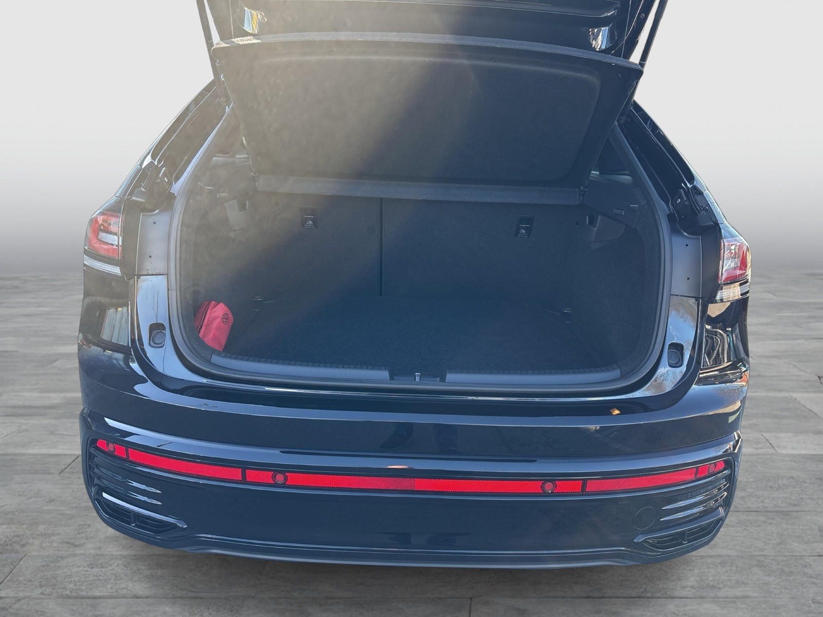 Volkswagen Taigo 1.0 R-LINE BLACK STYLE CAM ACC LM18 NAVI