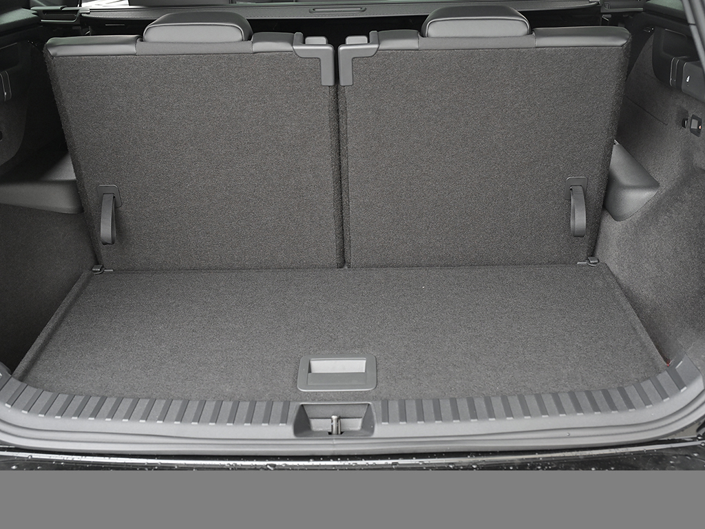 Volkswagen Tayron 2.0 R-LINE BLACK STYLE 4X4 PANO AHK LM20