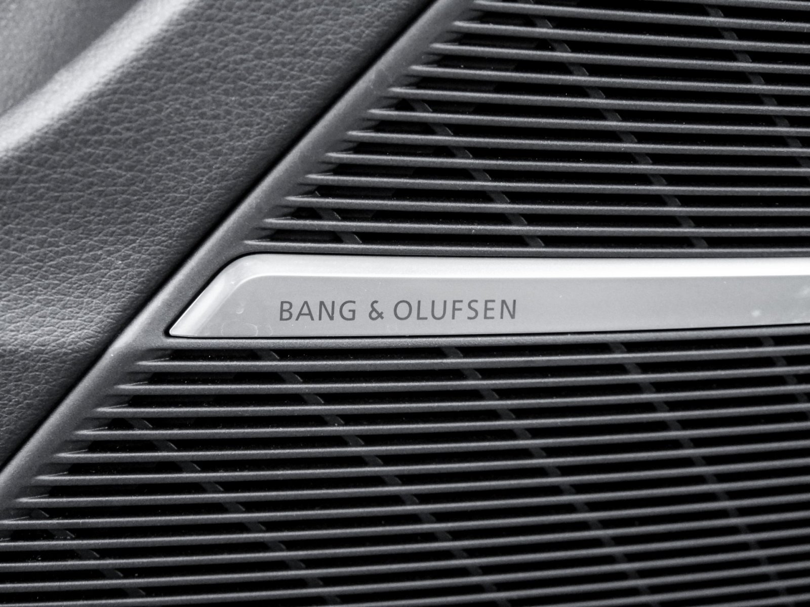 Audi SQ8 TFSI tiptronic MatrixLED+AHK+Optikpaket+B&O+Massage