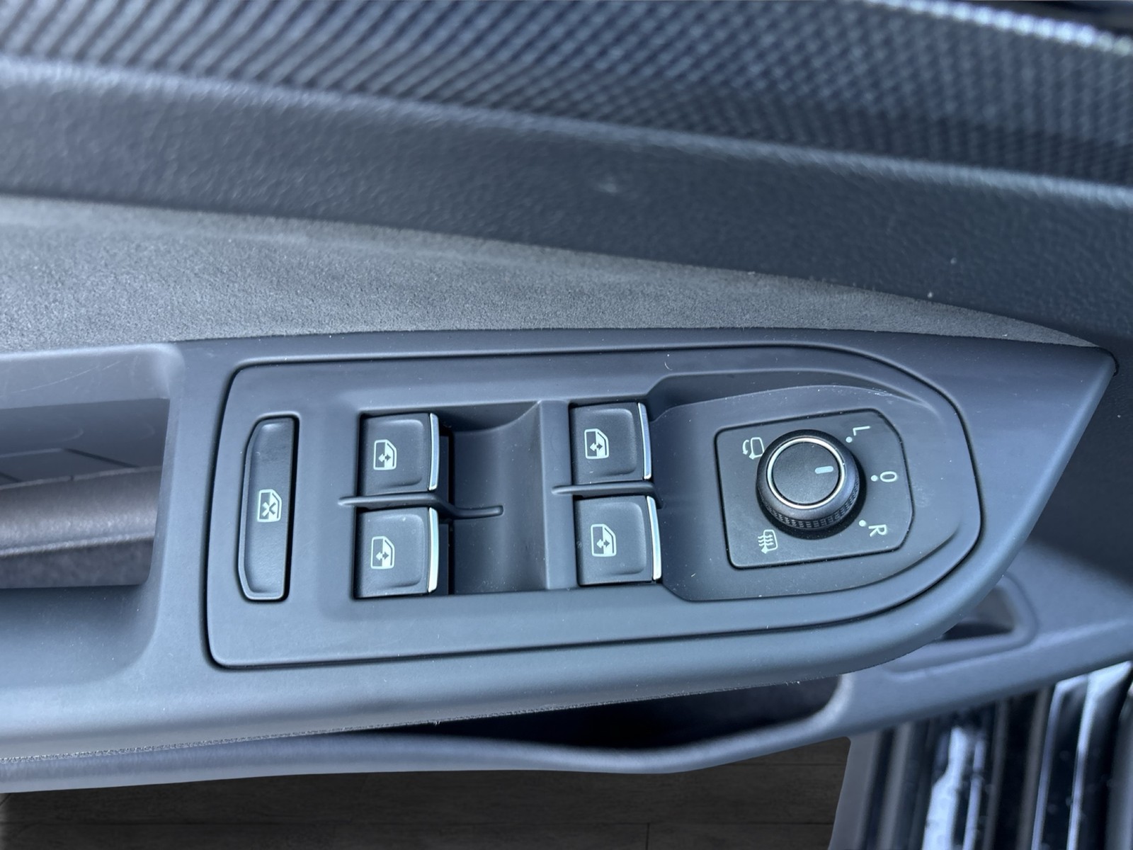 Volkswagen Golf Variant VIII 2.0 R-LINE BLACKSTYLE PANO CAM