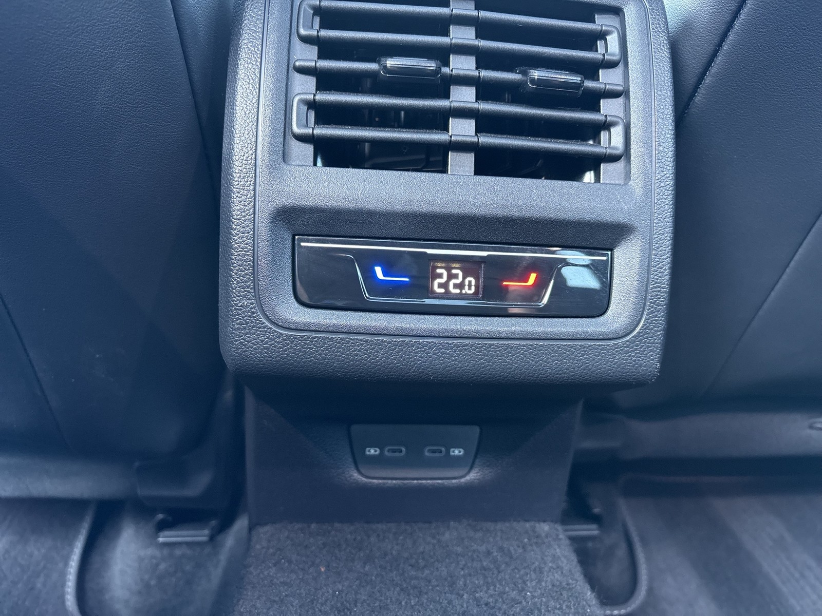 Volkswagen Golf Variant VIII 2.0 R-LINE BLACKSTYLE PANO CAM