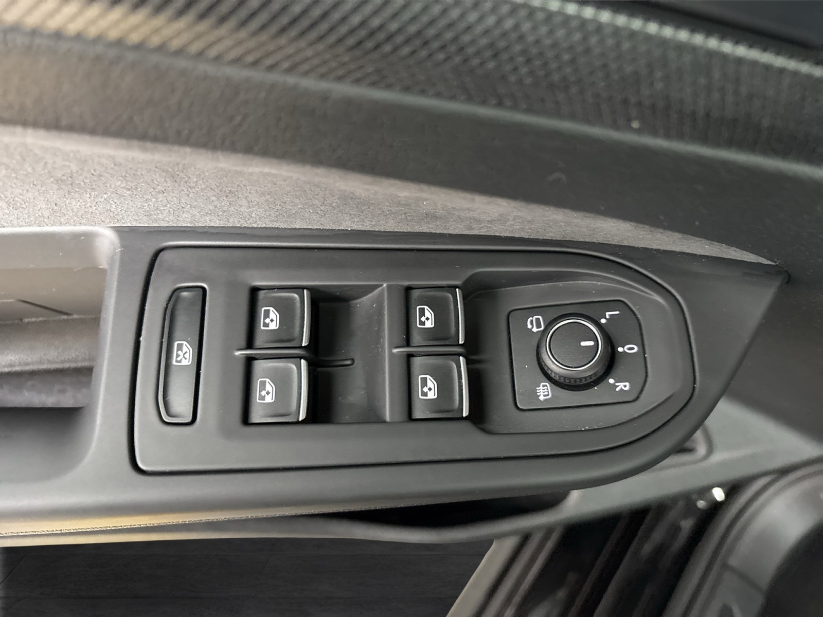 Volkswagen Golf Variant VIII 2.0 R-LINE BLACKSTYLE PANO CAM