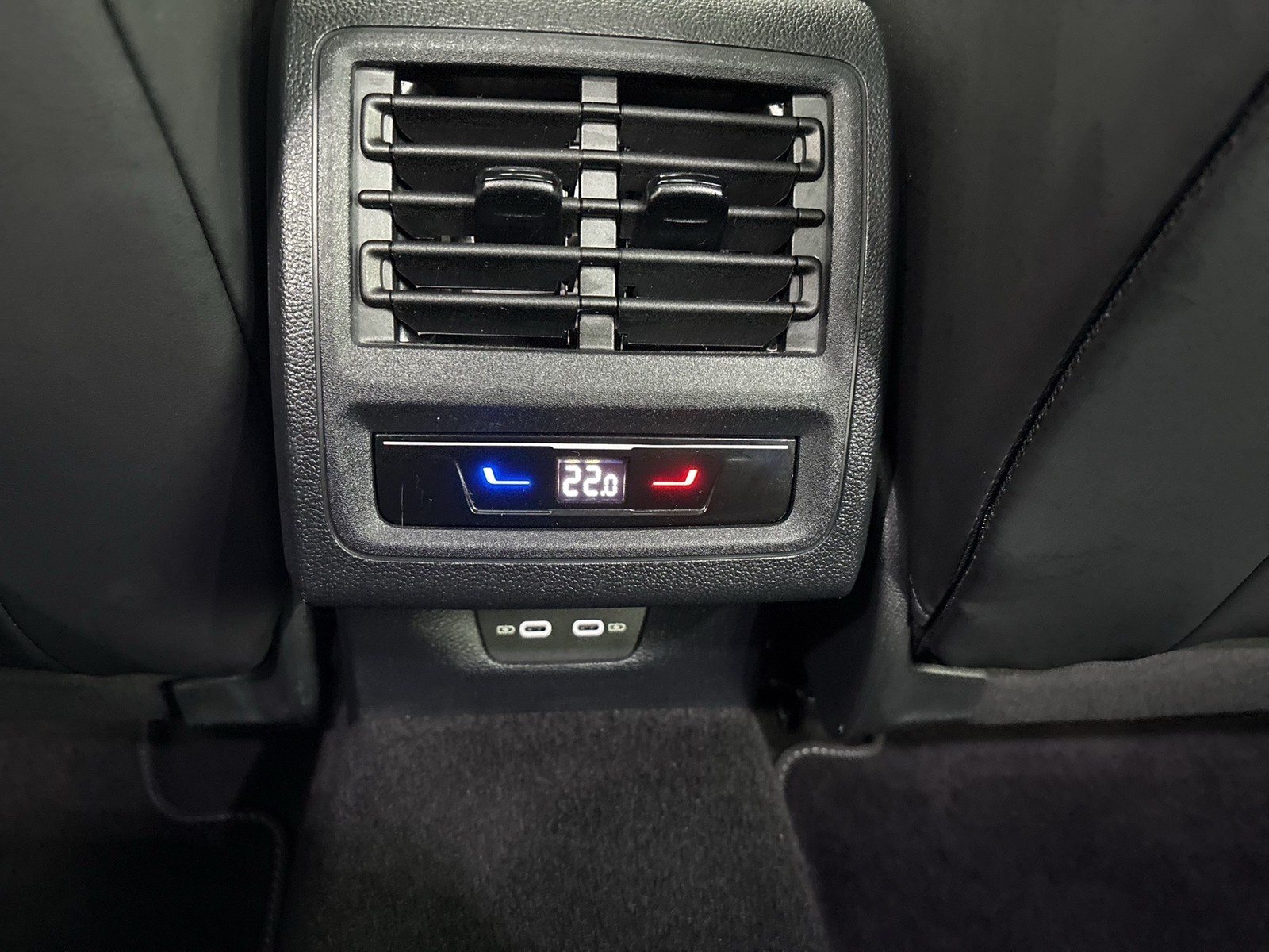 Volkswagen Golf Variant VIII 2.0 R-LINE BLACKSTYLE PANO CAM