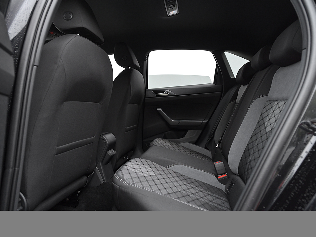 Volkswagen Taigo 1.0 R-LINE BLACK STYLE CAM ACC LM18 NAVI