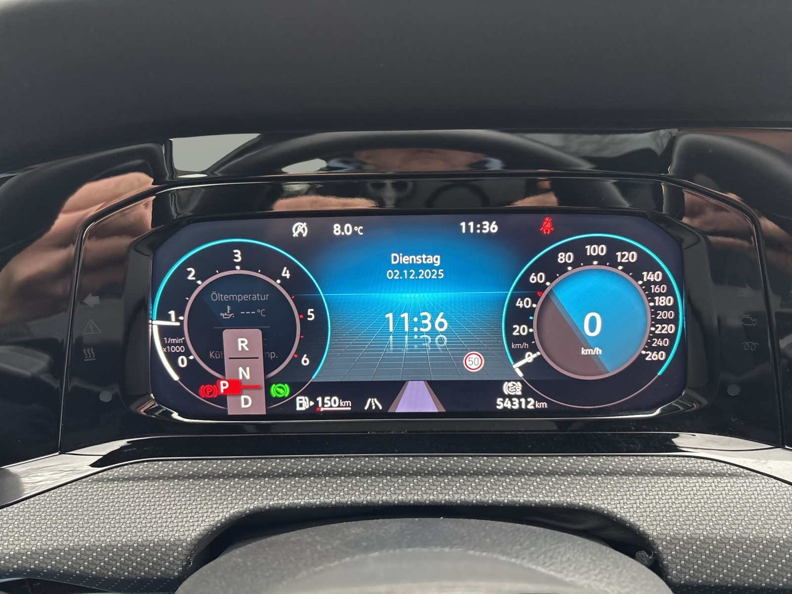 Volkswagen Golf Variant VIII 2.0 R-LINE PANO CAM ACC LM17