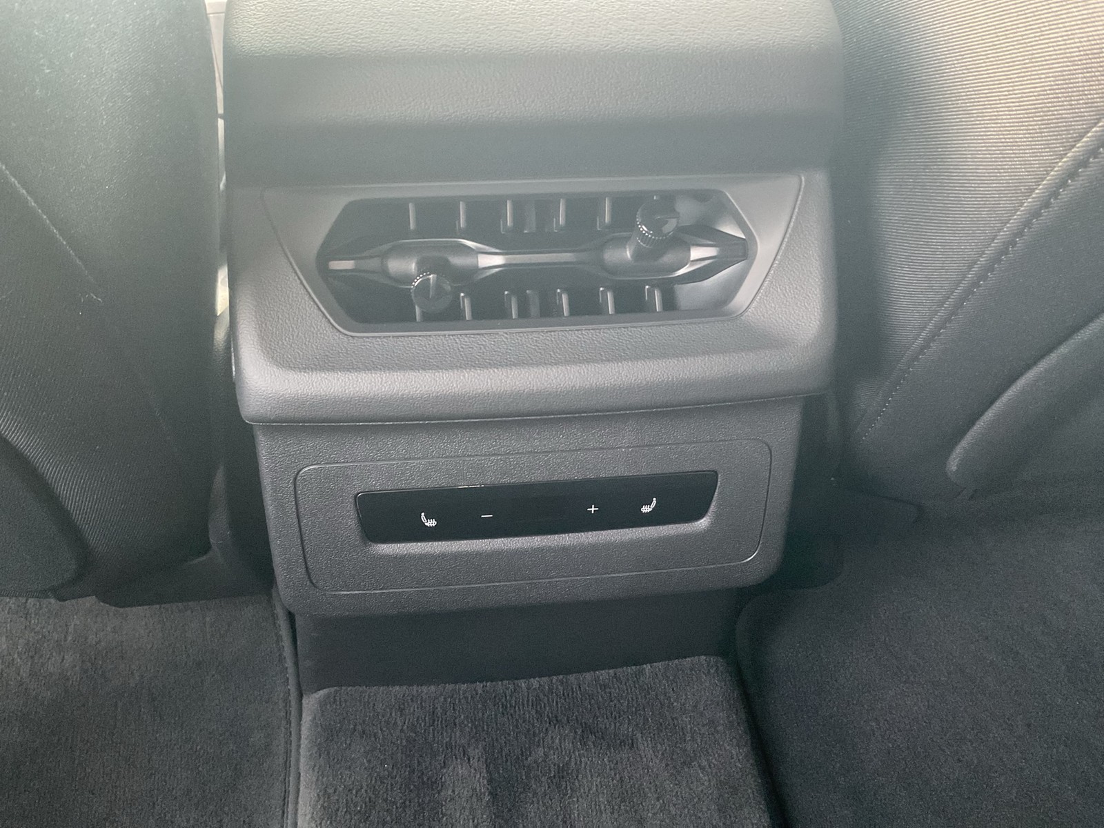 Audi A6 e-tron Avant performance advanced AHK LM20