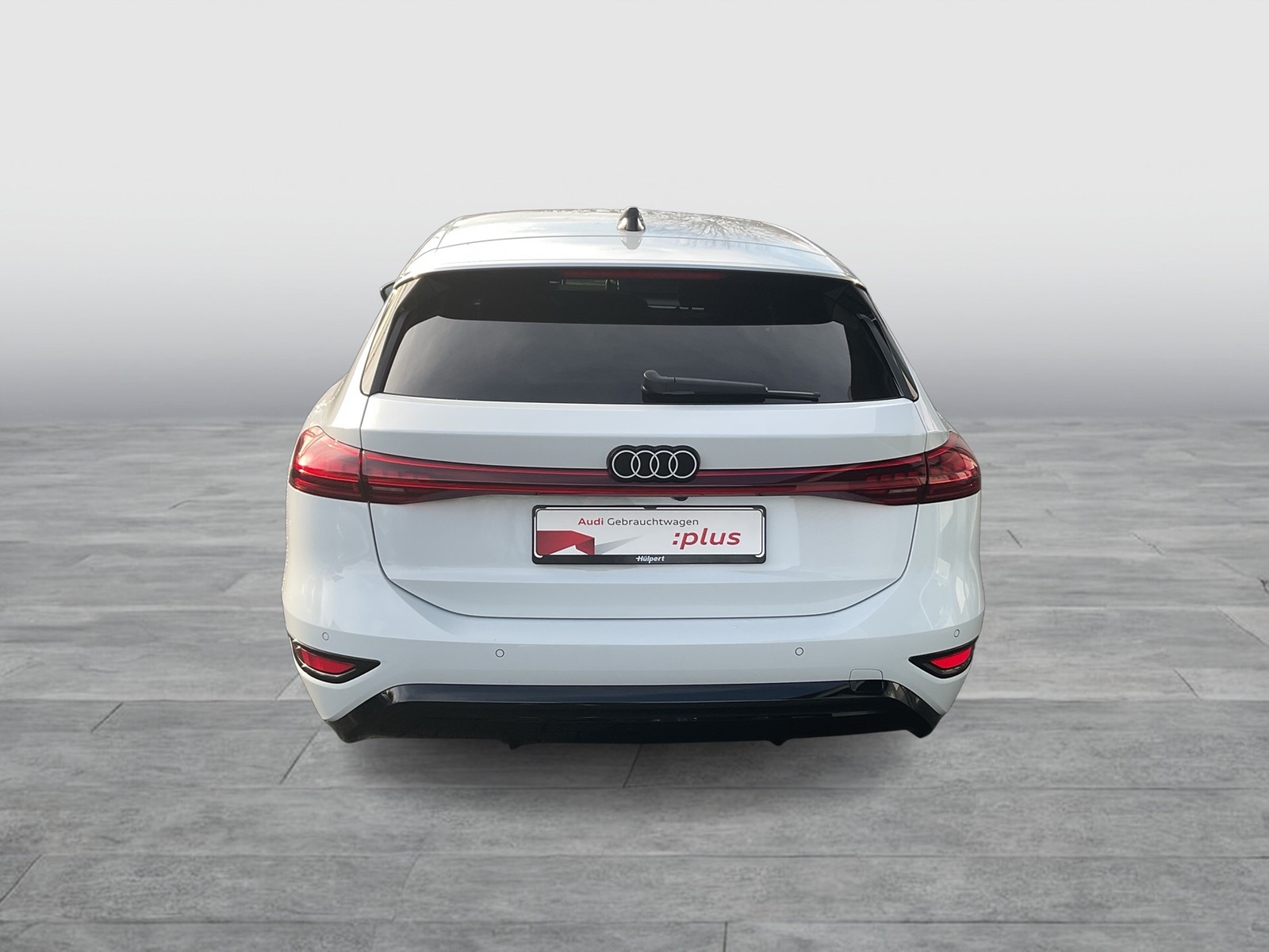 Audi A6 e-tron Avant performance advanced AHK LM20