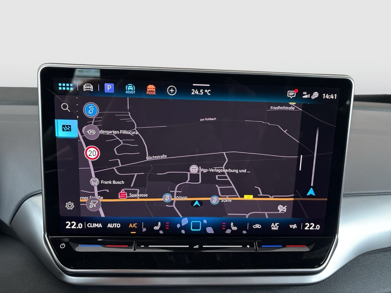 Volkswagen ID.4 Pro WÄRMEPUMPE AHK CAM ACC NAVI CARPLAY