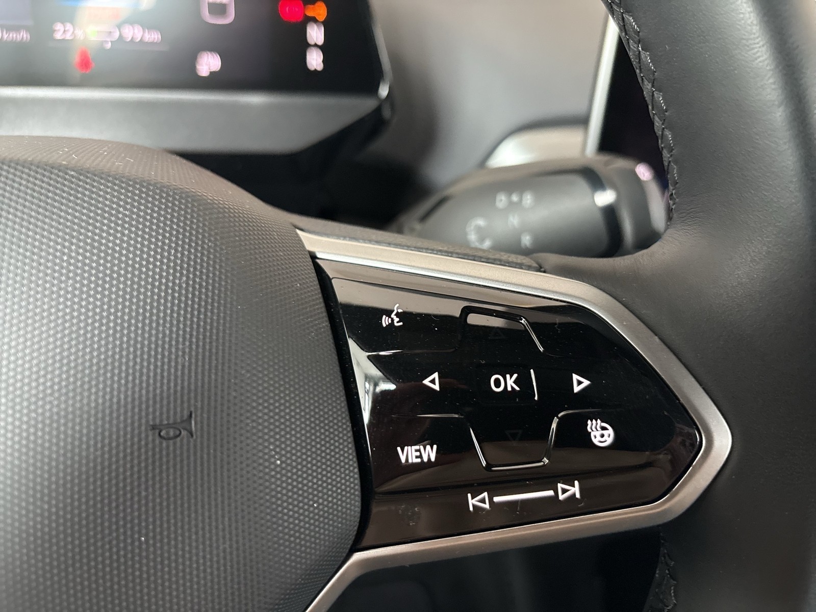 Volkswagen ID.4 Pro WÄRMEPUMPE AHK CAM ACC NAVI CARPLAY