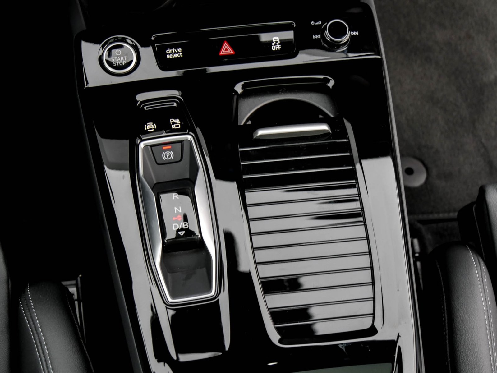 Audi Q6 e-tron performance S LINE PANO AHK 360CAM 20Z