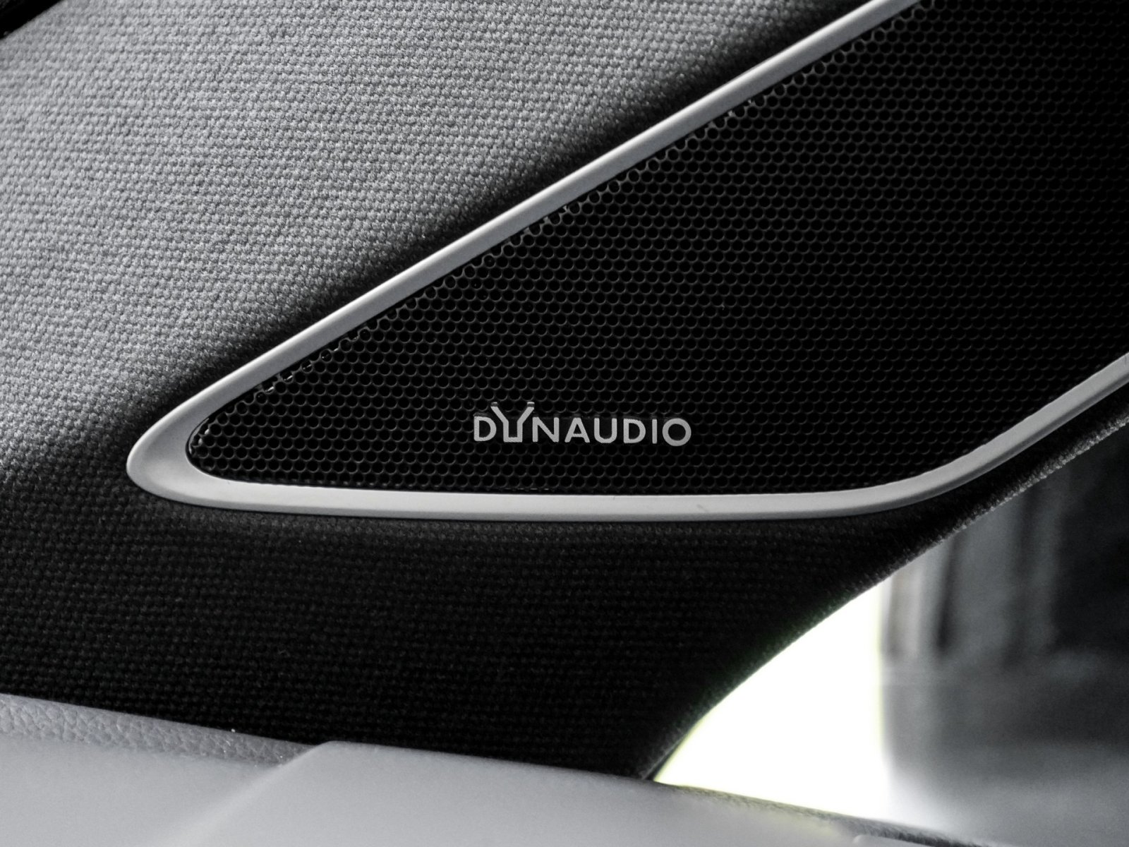 Volkswagen Touareg V6 R-LINE BLACKSTYLE PANO AHK 360CAM 21Z