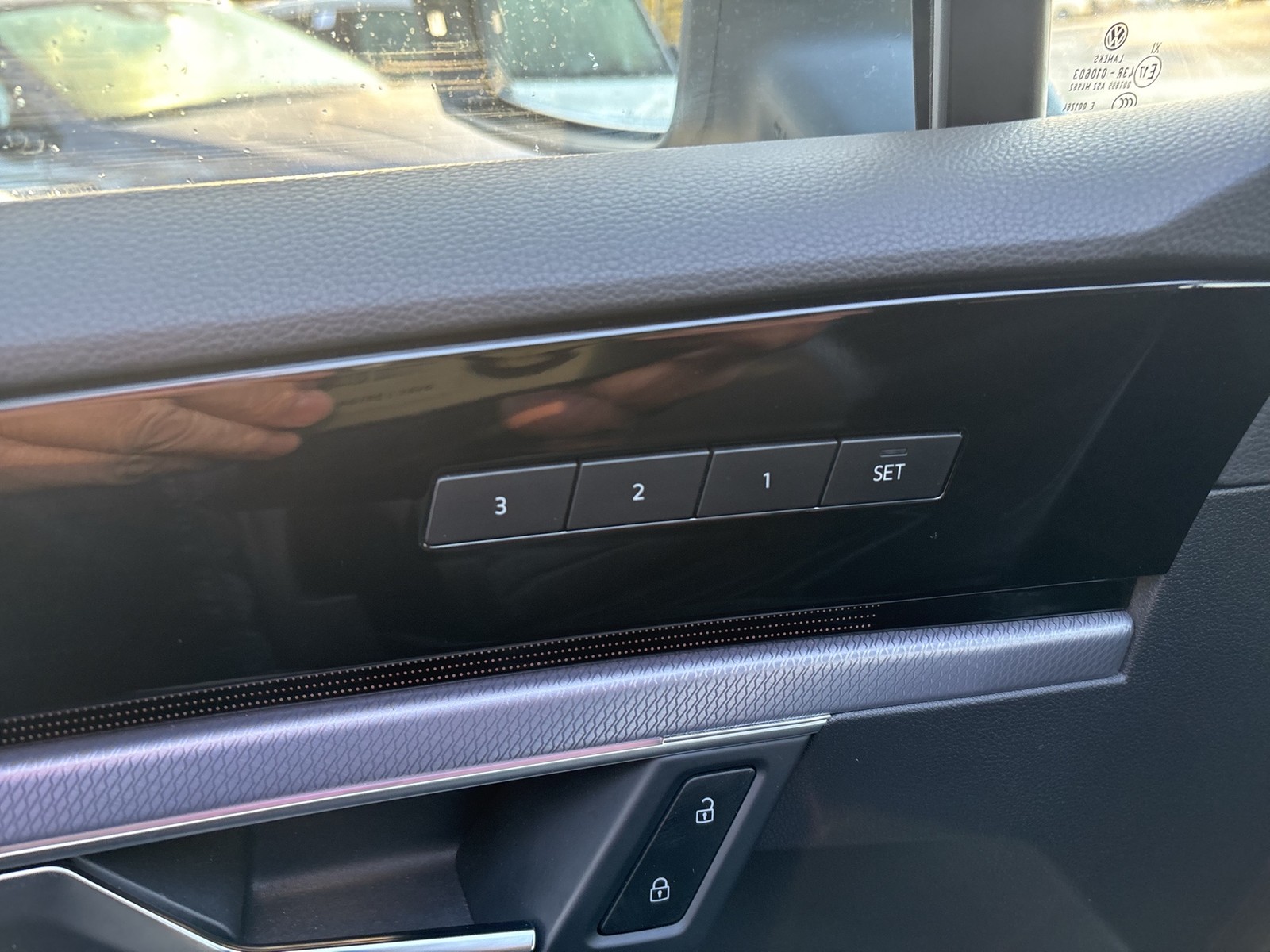 Volkswagen Touareg V6 R-LINE BLACKSTYLE PANO 360CAM ALU21"