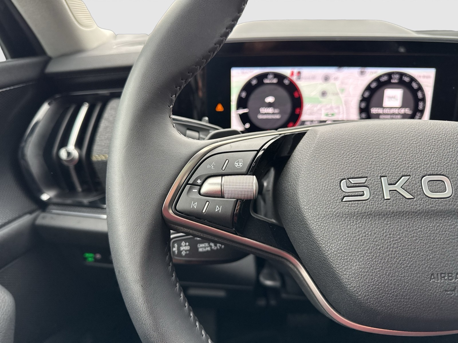 Skoda Kodiaq 2.0 SELECTION 4X4 7SITZE PANO AHK CAM ACC