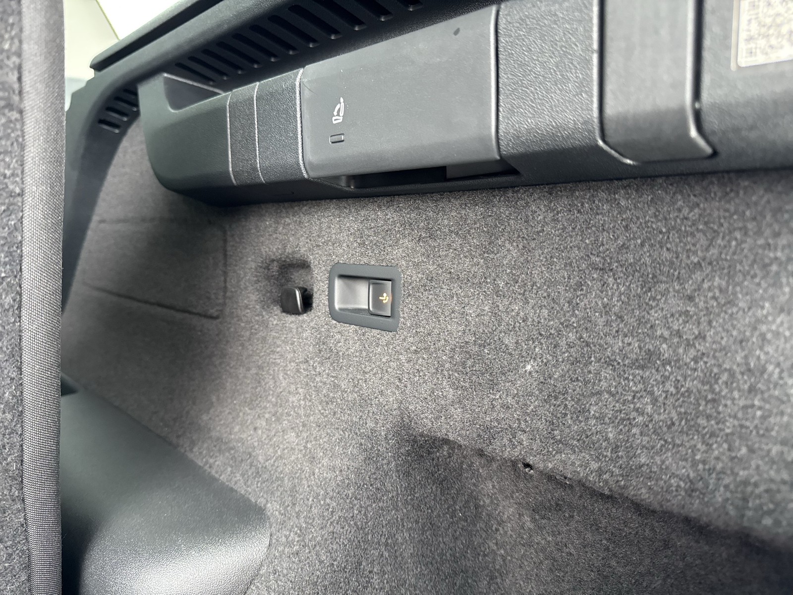 Skoda Kodiaq 2.0 SELECTION 4X4 7SITZE PANO AHK CAM ACC