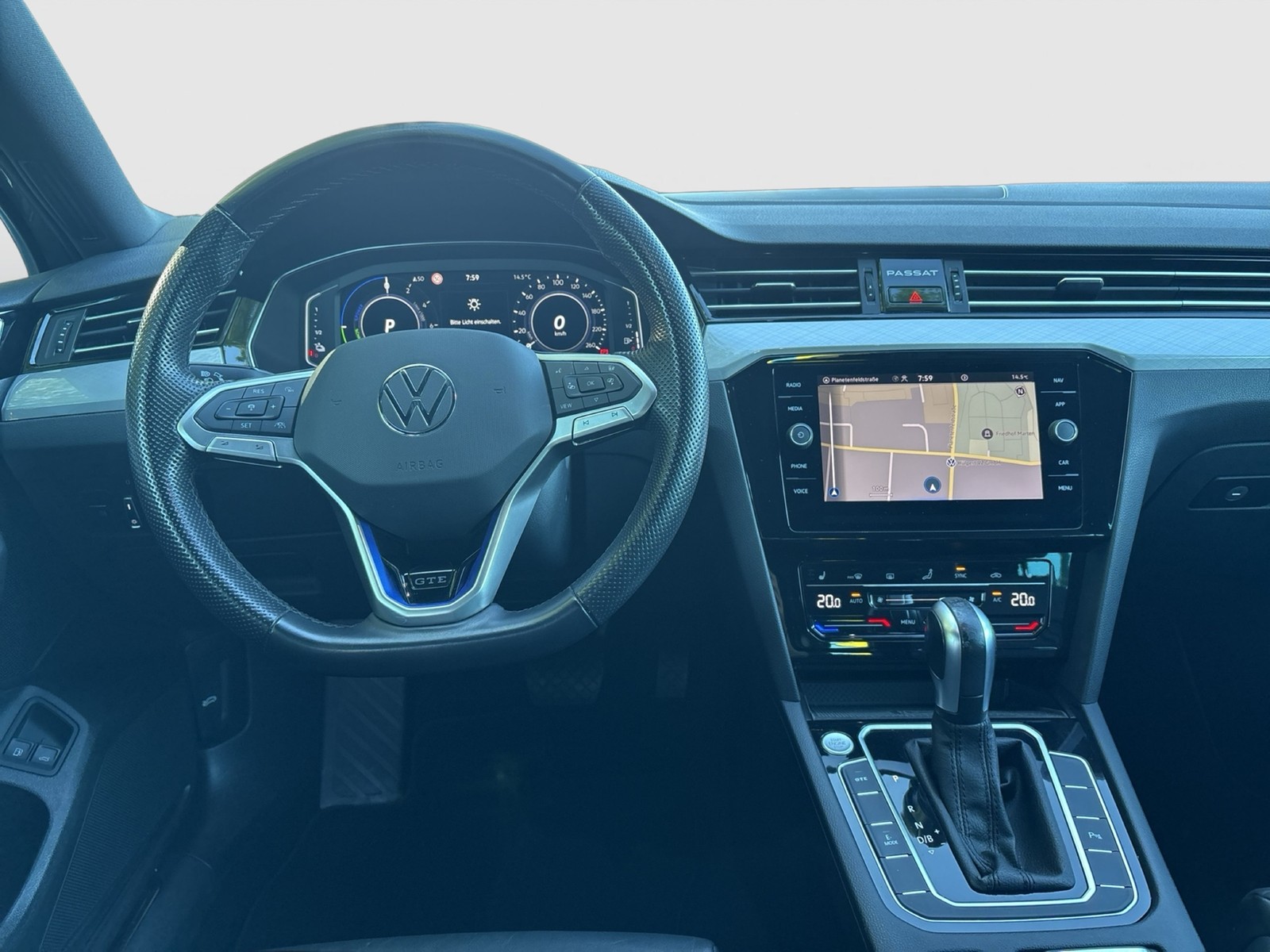 Volkswagen Passat Variant 1.4 HYBRID GTE LEDER AHK CAM LM18