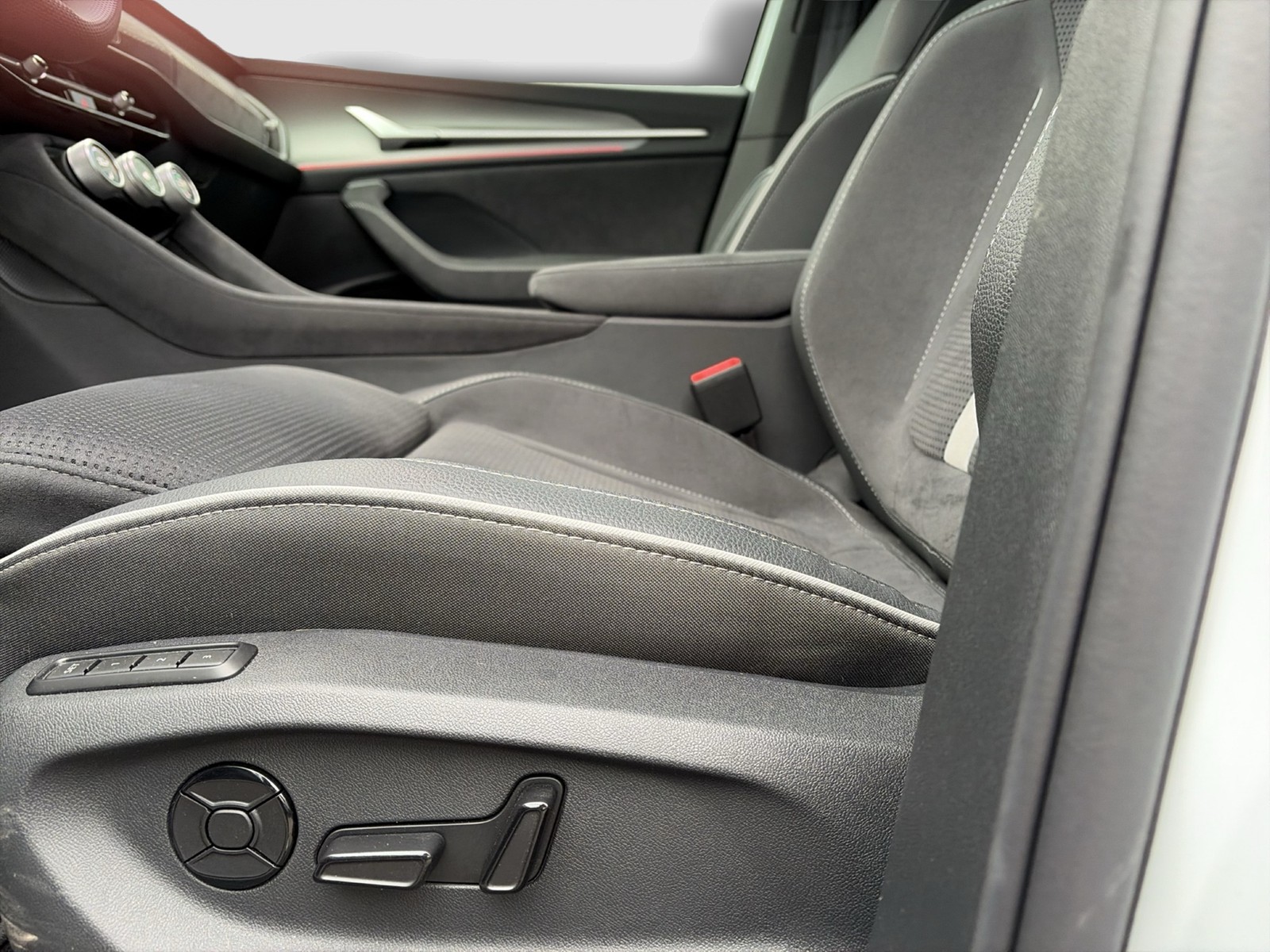 Skoda Kodiaq 1.5 iV SPORTLINE PANO CAM ACC LM19 MATRIX