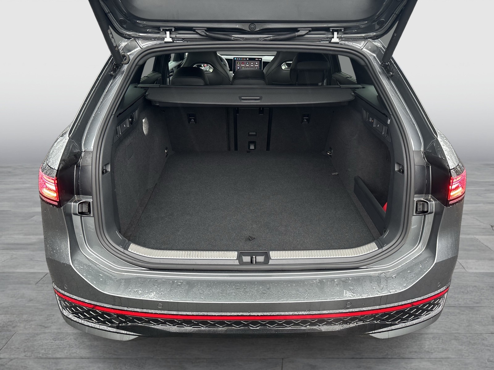 Volkswagen Passat Variant 1.5 HYBRID R-LINE NEUESMODELL AHK