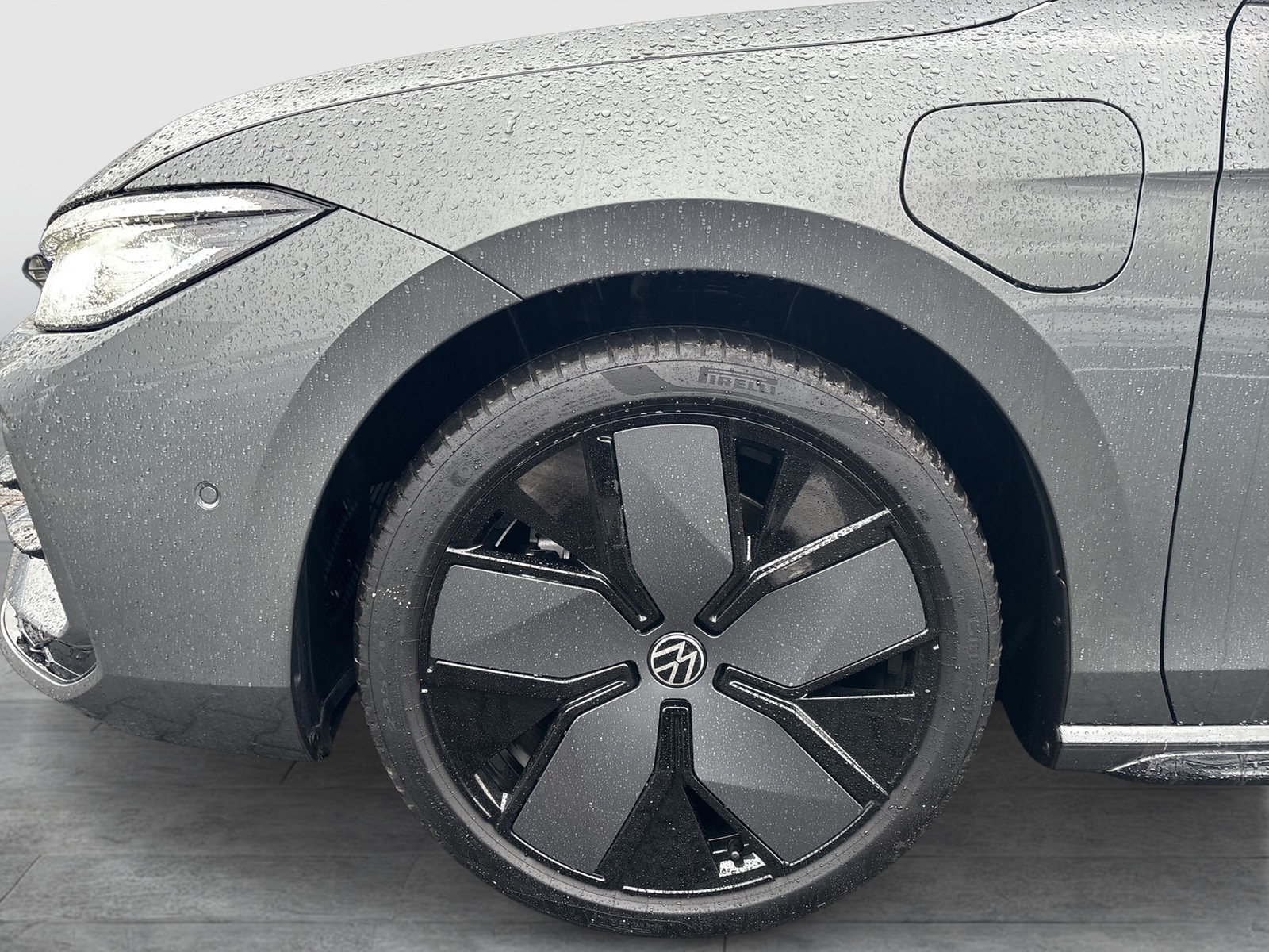 Volkswagen Passat Variant 1.5 HYBRID R-LINE NEUESMODELL AHK