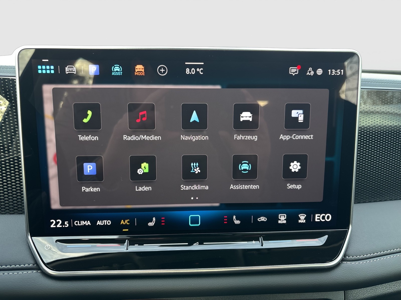 Volkswagen Tiguan 1.5 HYBRID LIFE NEUES MODELL AHK CAM LM18