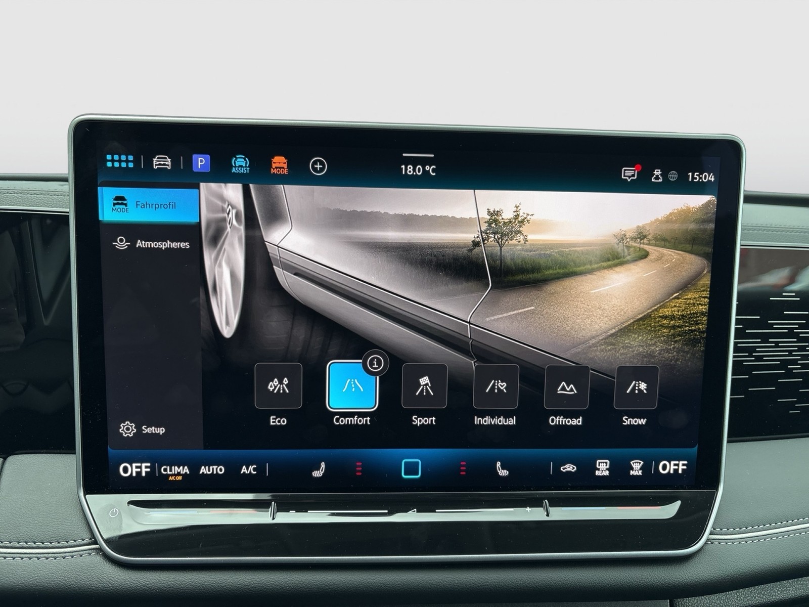 Volkswagen Tiguan 2.0 ELEGANCE 4X4 AHK CAM ACC LM18 NAVI