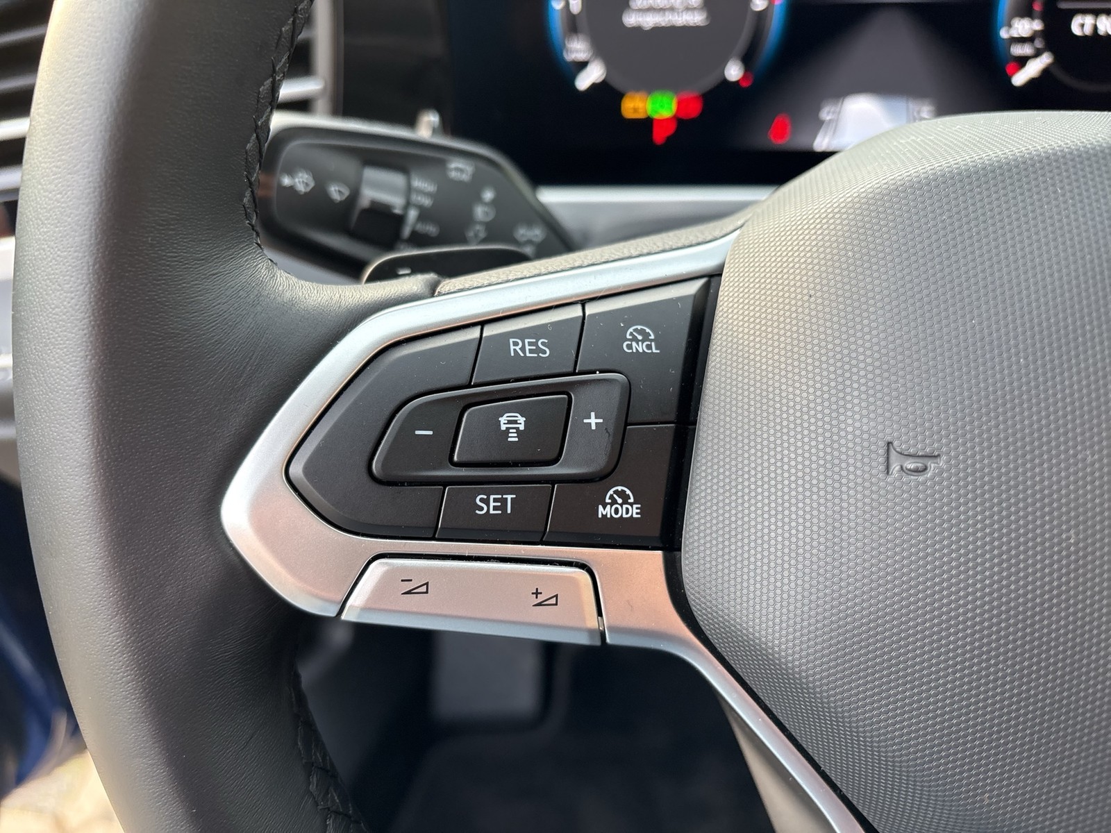 Volkswagen Passat Variant 2.0 ELEGANCE 4X4 NEUES MODELL AHK