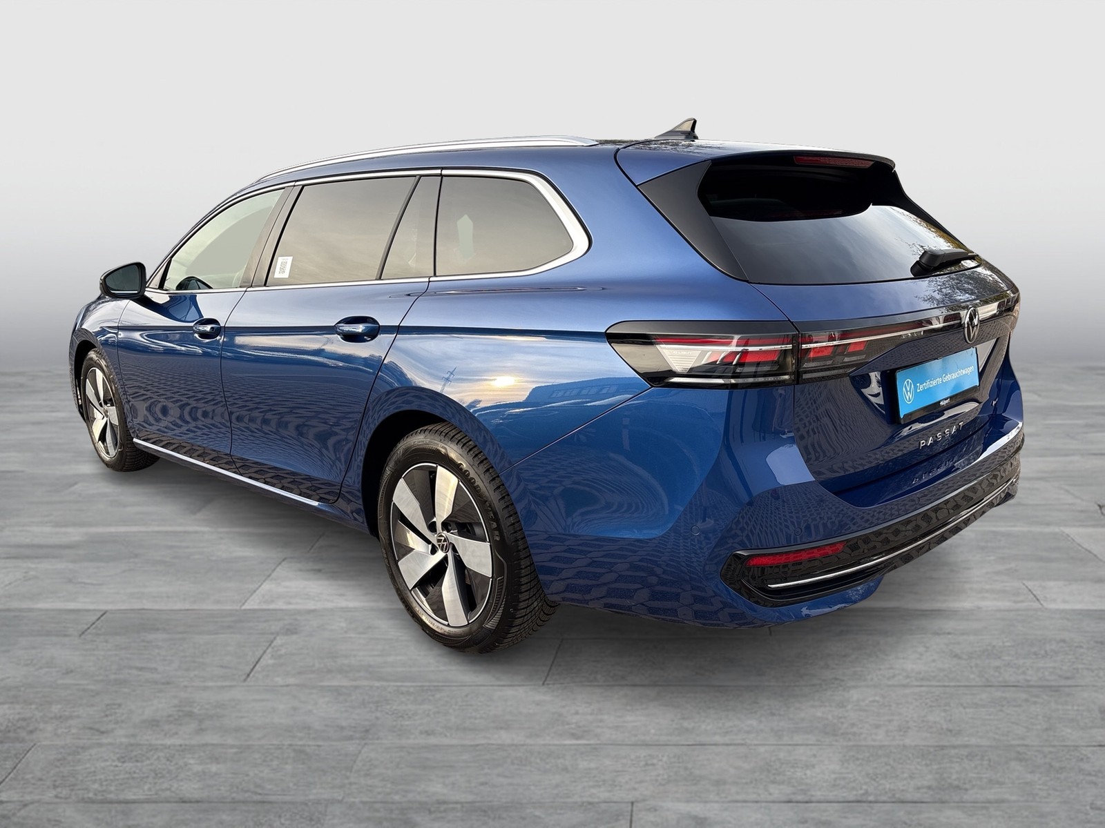 Volkswagen Passat Variant 2.0 ELEGANCE 4X4 NEUES MODELL AHK