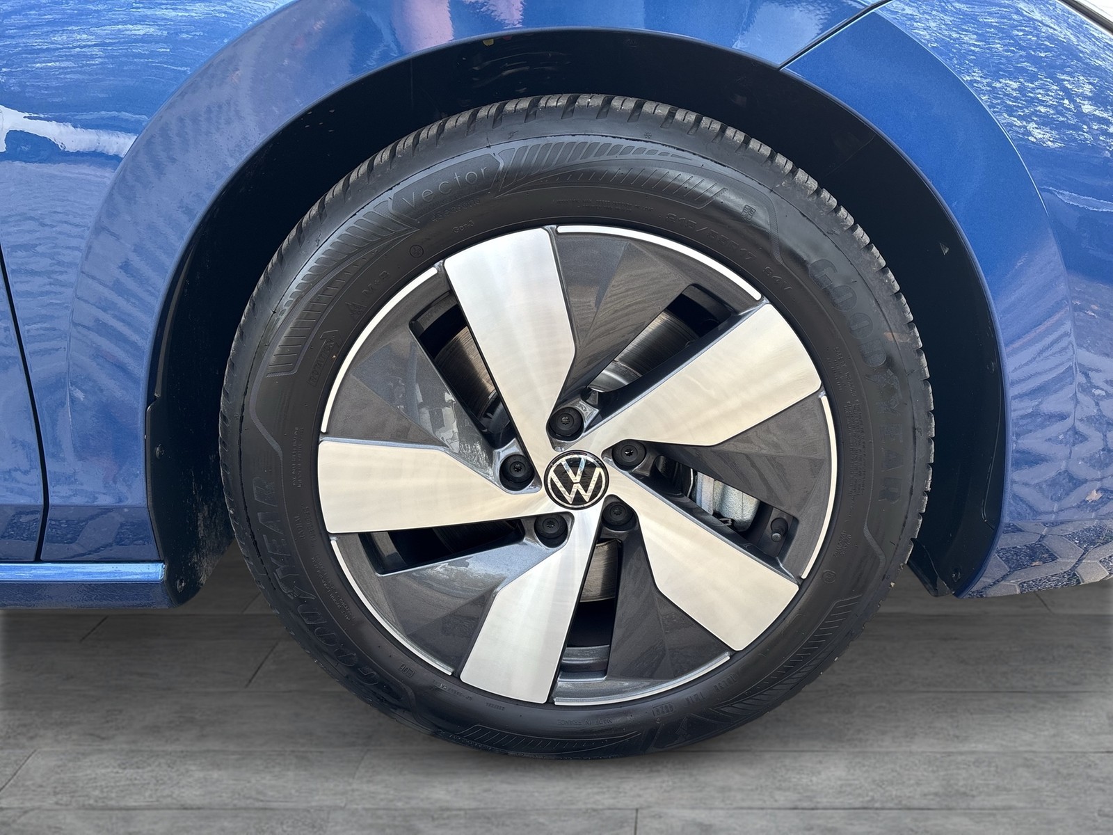 Volkswagen Passat Variant 2.0 ELEGANCE 4X4 NEUES MODELL AHK