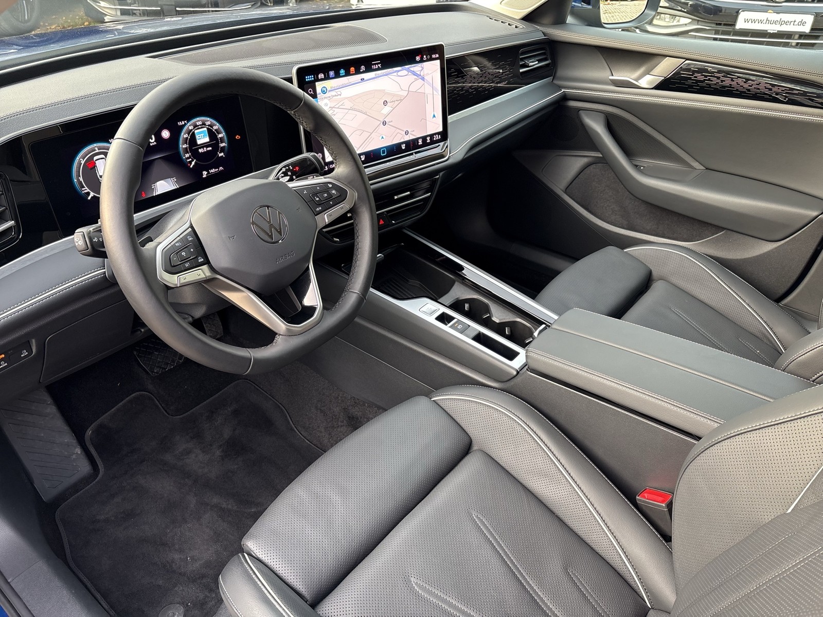 Volkswagen Passat Variant 2.0 ELEGANCE 4X4 NEUES MODELL AHK