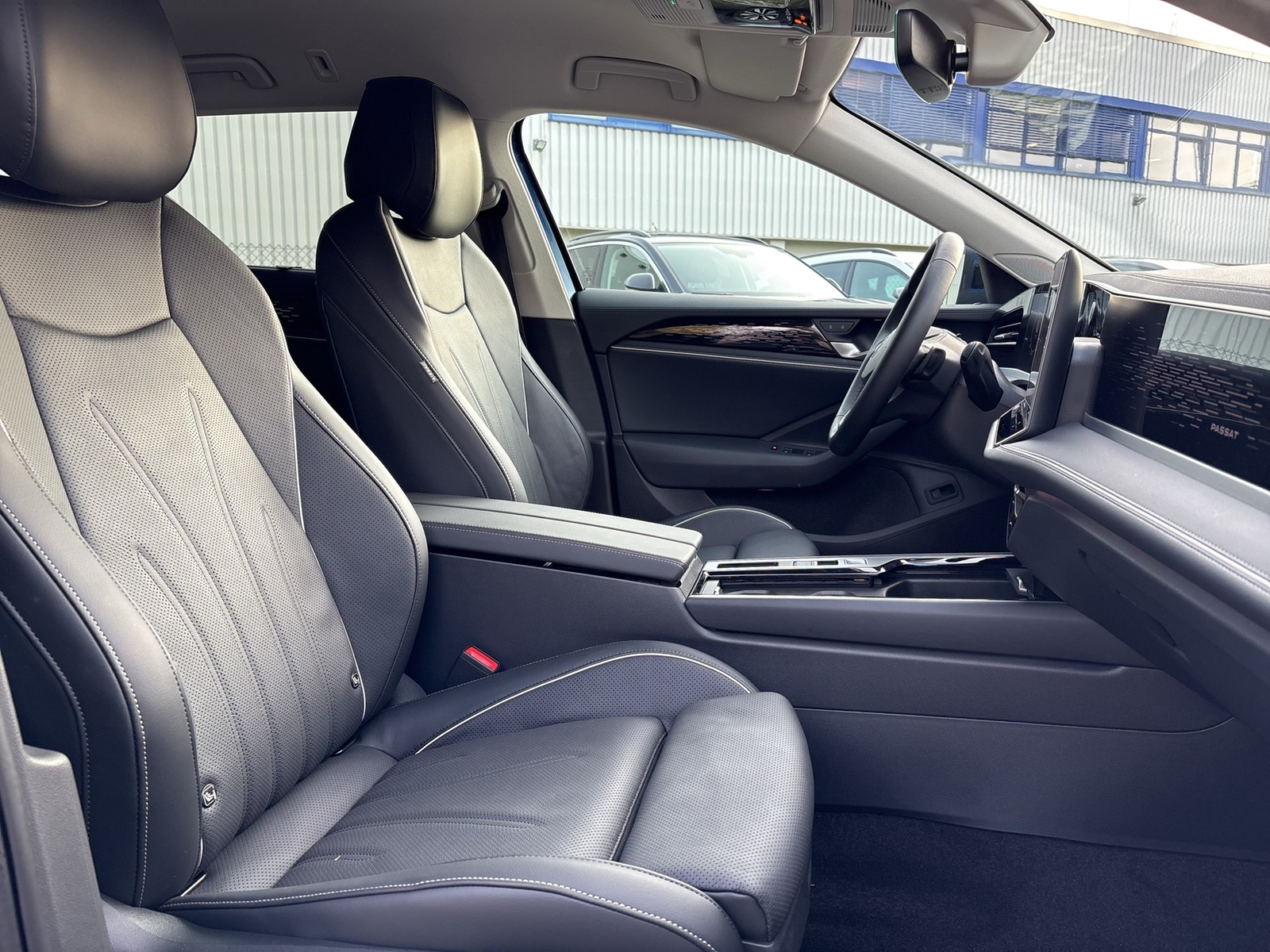 Volkswagen Passat Variant 2.0 ELEGANCE 4X4 NEUES MODELL AHK