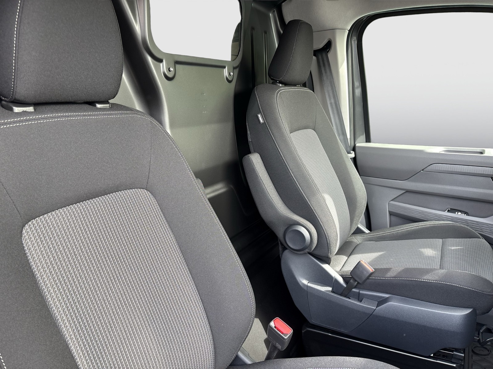 Volkswagen T7 Transporter 2.0 KASTEN 4MOTION AHK STANDHZG