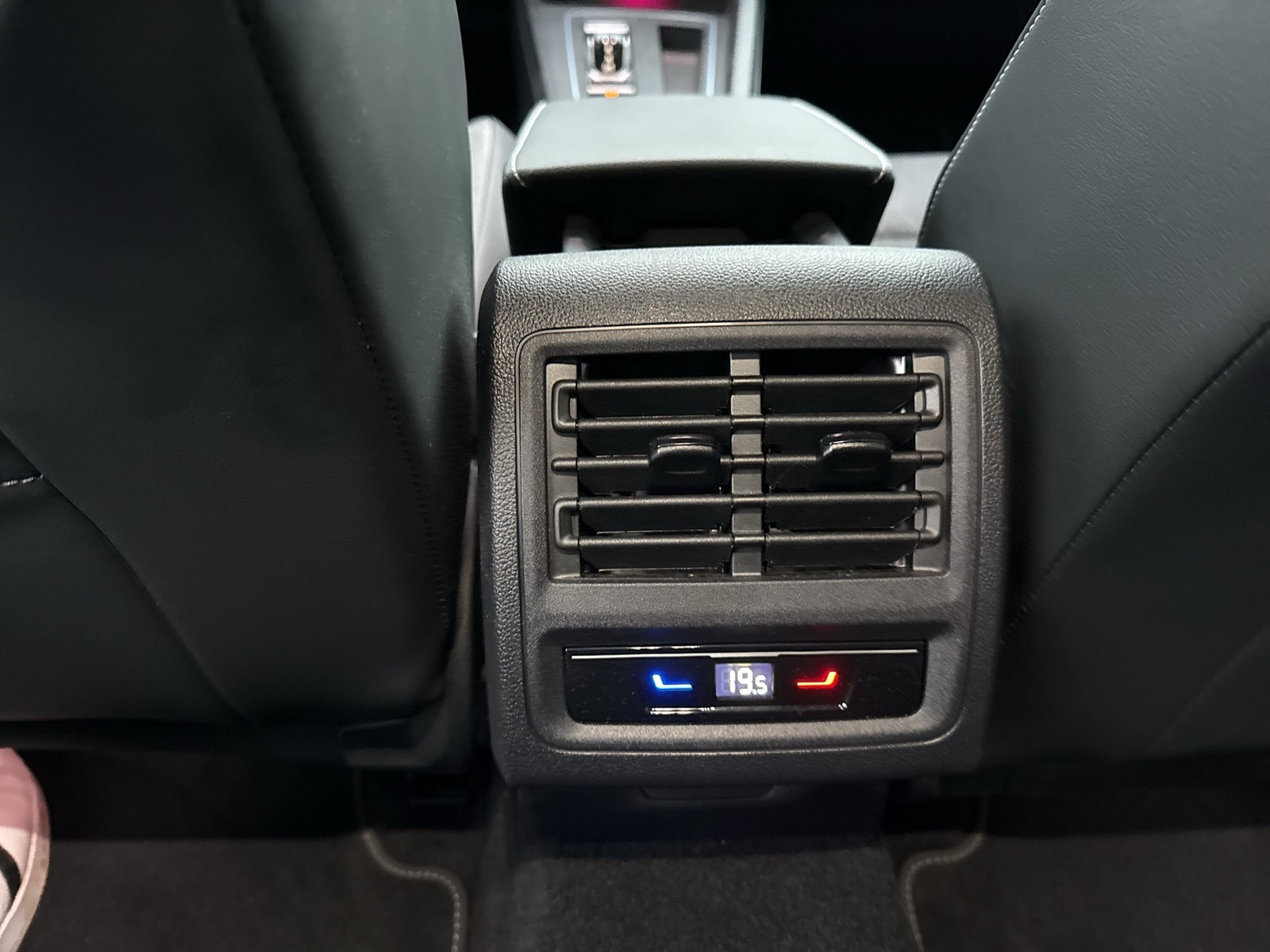 Volkswagen Golf VIII 1.5 HYBRID GOAL FACELIFT ACC CARPLAY